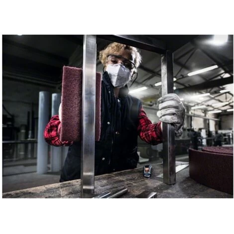 Bosch Expert N880 Vliesrolle Zum Handschleifen, 115 mm X 10 m, Allzweck, Für Handschleifer 7 Bosch Expert N880 Vliesrolle Zum Handschleifen, 115 mm X 10 m, Allzweck, Für Handschleifer – Bild 5